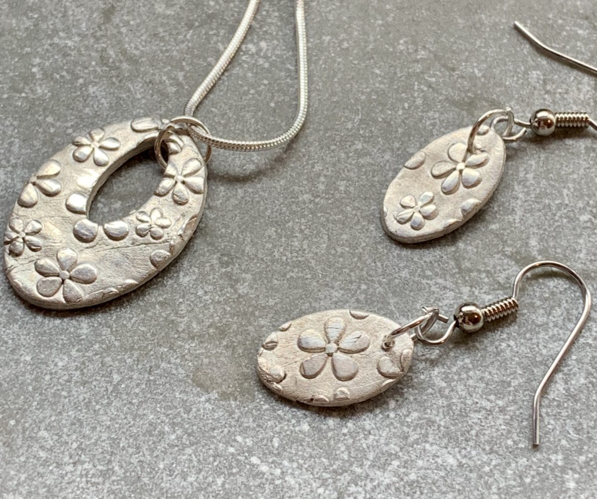 Silver Clay Beginners Jewellery Making To Dot Handcrafted