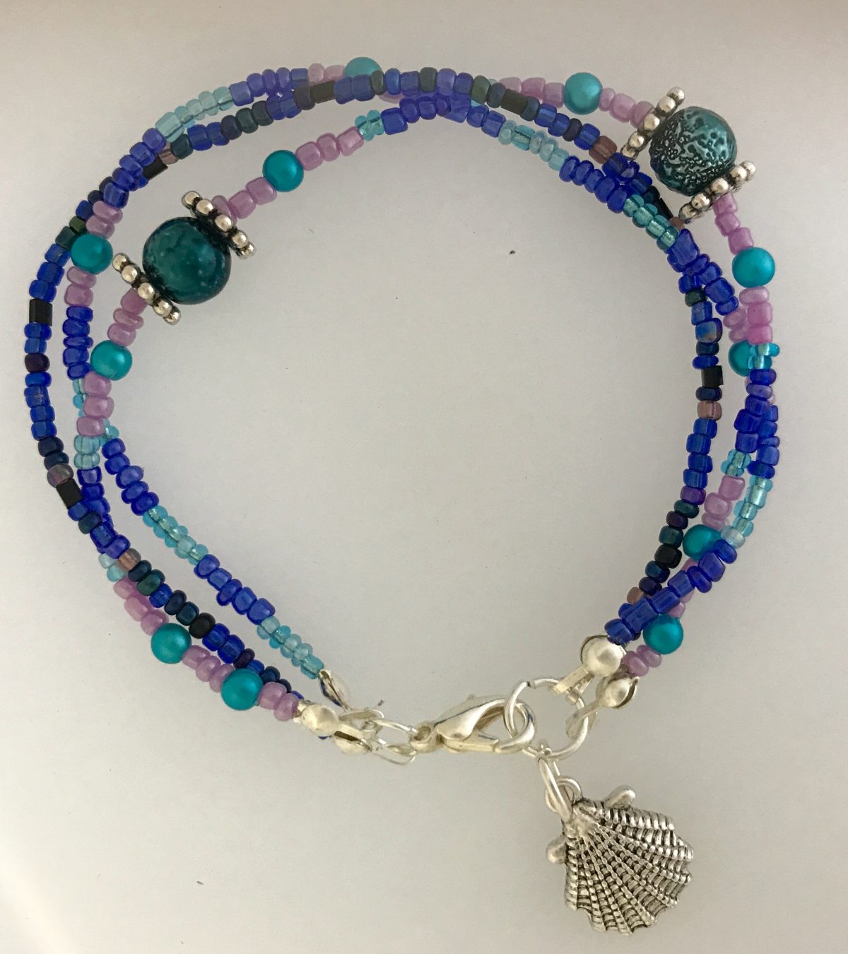 Gold beaded bracelet To Dot Handcrafted Jewellery