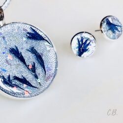 Group Resin Jewellery Making Workshop